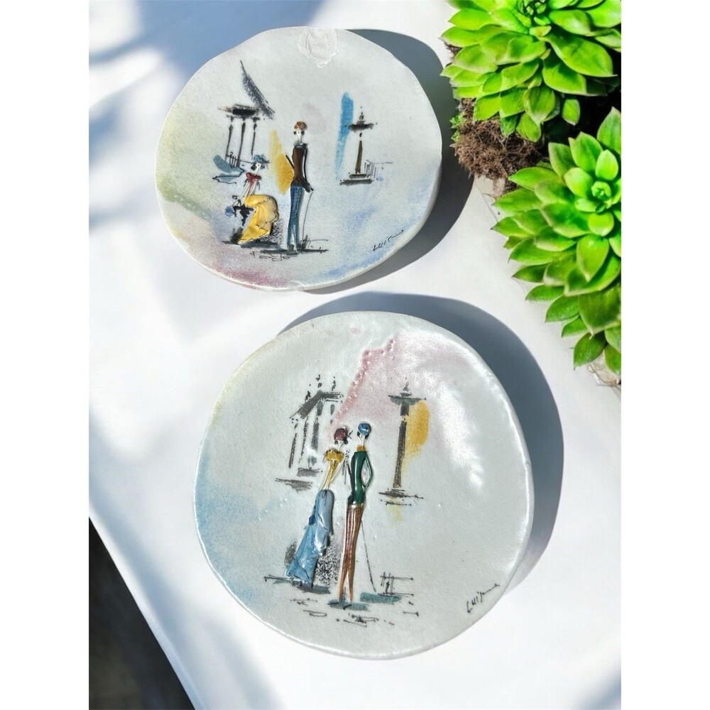 Italian Lo Scricciolo Art Painted Hanging Plate Set Pottery Signed Luis Vintage